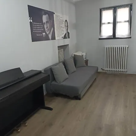 L'angolo Di Roero Apartman *
